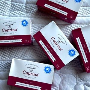 The ultimate solution for soft and hydrated skin. made with goat milk. 5 pieces